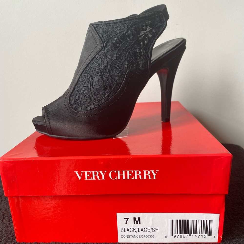 Very Cherry Black Lace Constance 4” Heels
